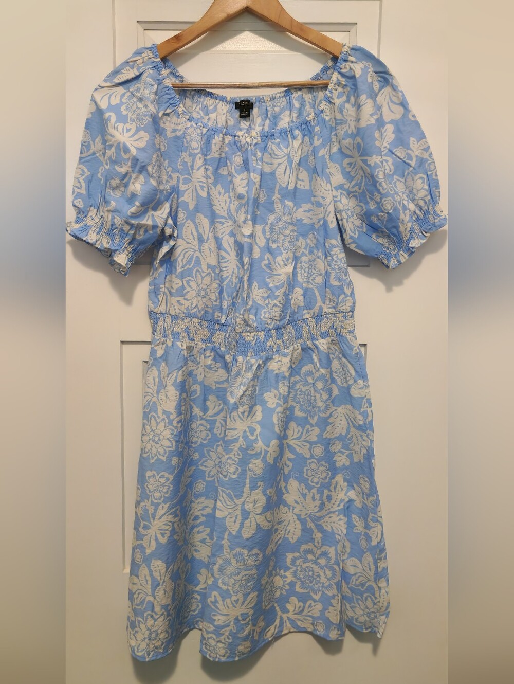 Ann Taylor Factory WOMEN'S Medium Blue & White Floral Off-Shoulder Dress